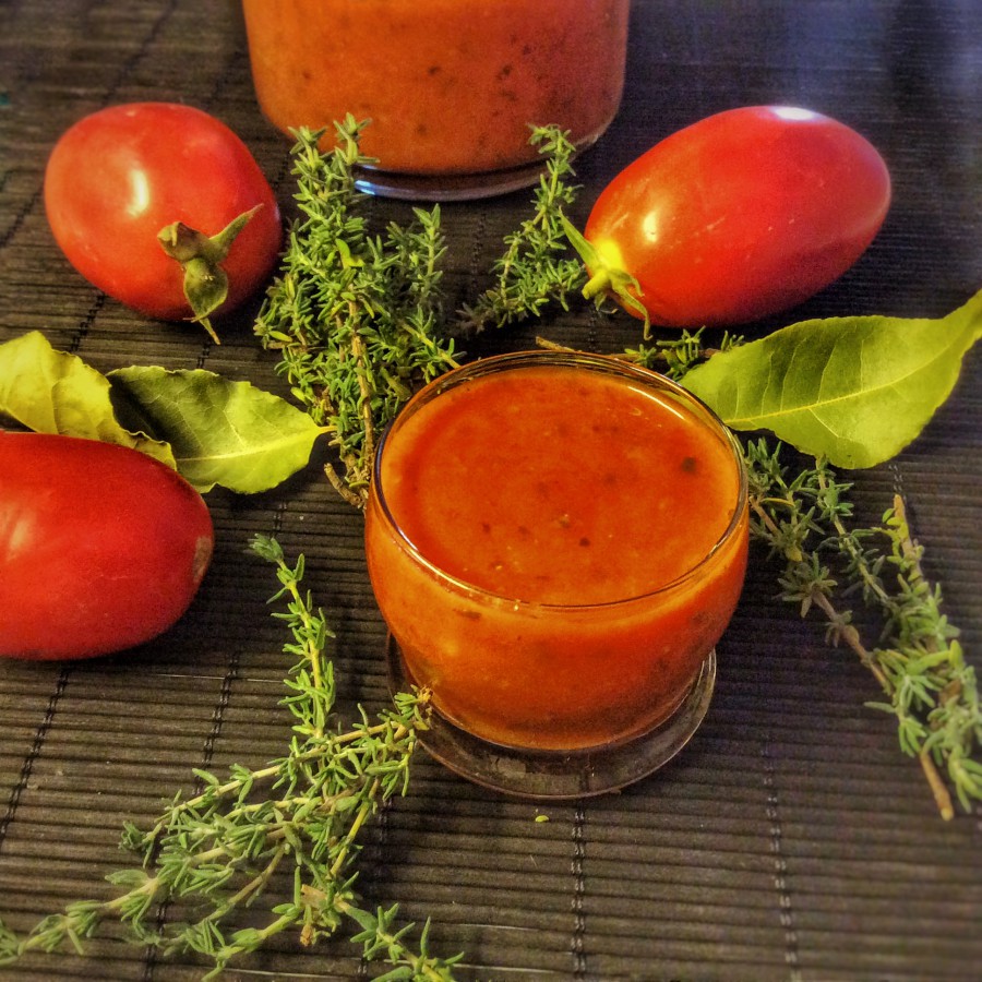 Sauce tomate aux herbes aromatiques Vegan freestyle