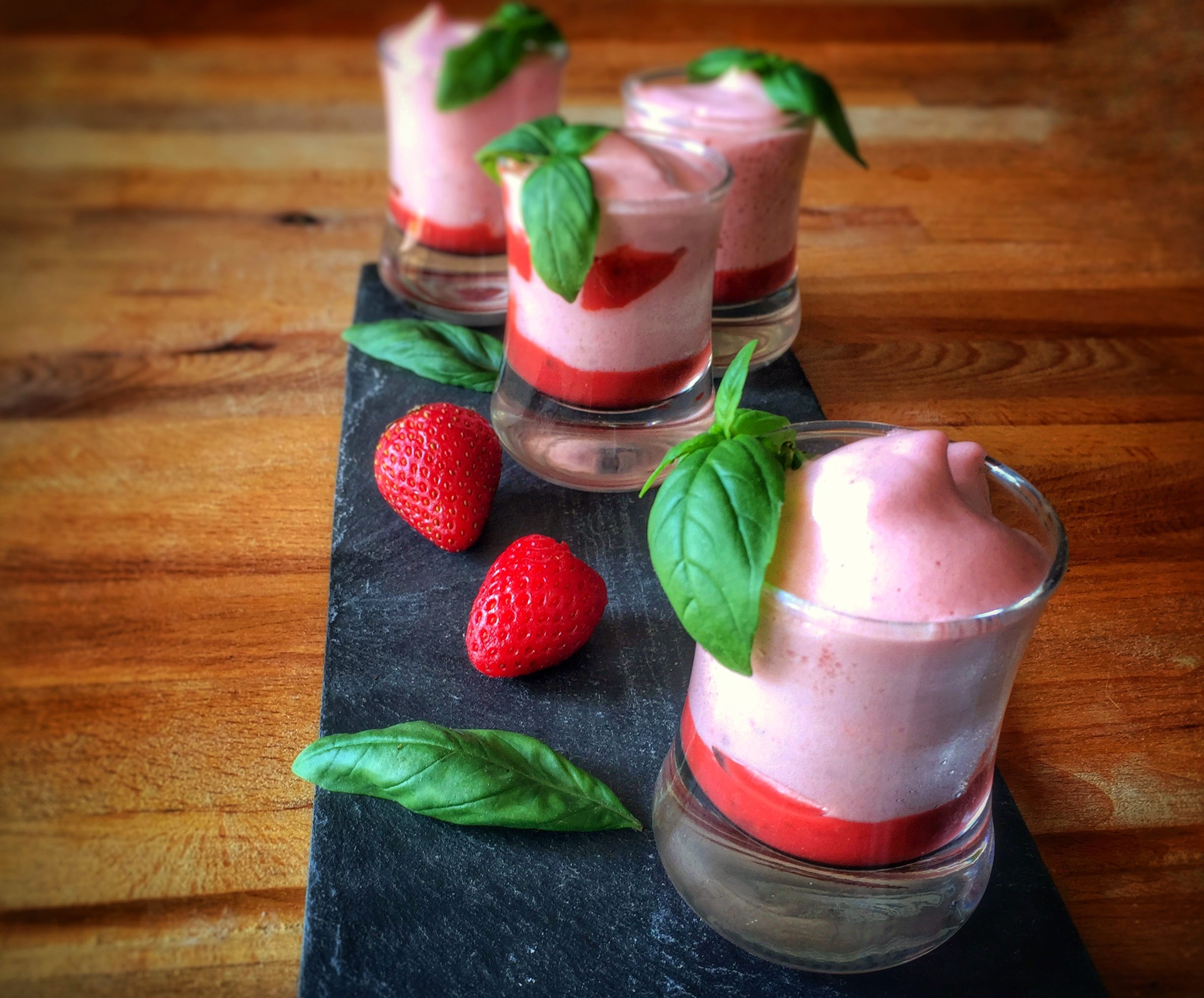 mousse aérienne fraise basilic