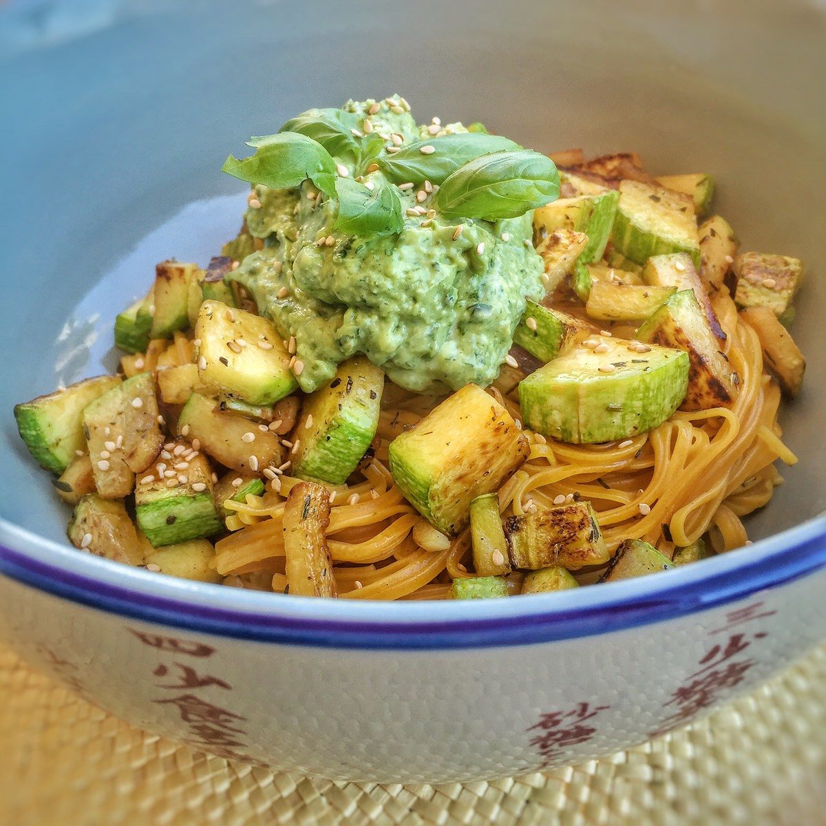 Pâtes aux courgettes et pesto