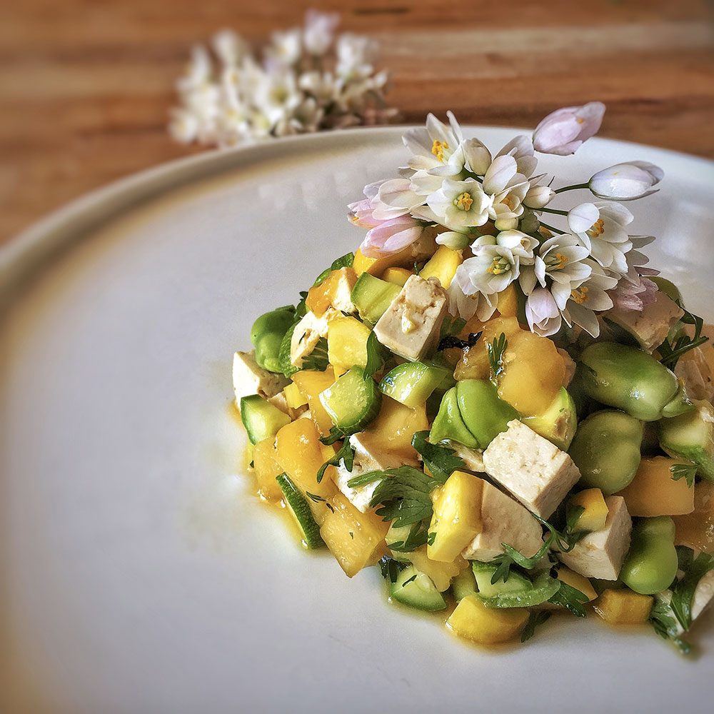 Tartare Tofu Fume Aux Courgettes Mangue Et Ail Des Ours Vegan