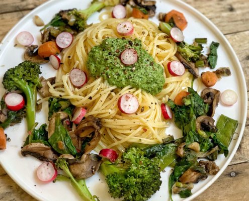 spaghetti pesto radis